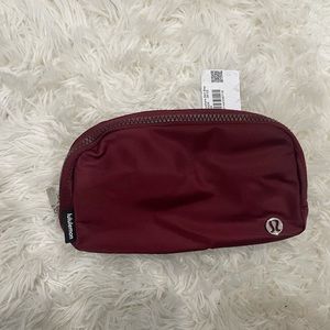 NWT lululemon everywhere belt bag red merlot